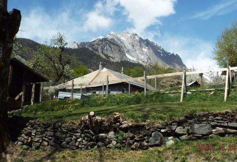 غرفة قياسية ثلاثية, Chambre D Hôtes Barnabas