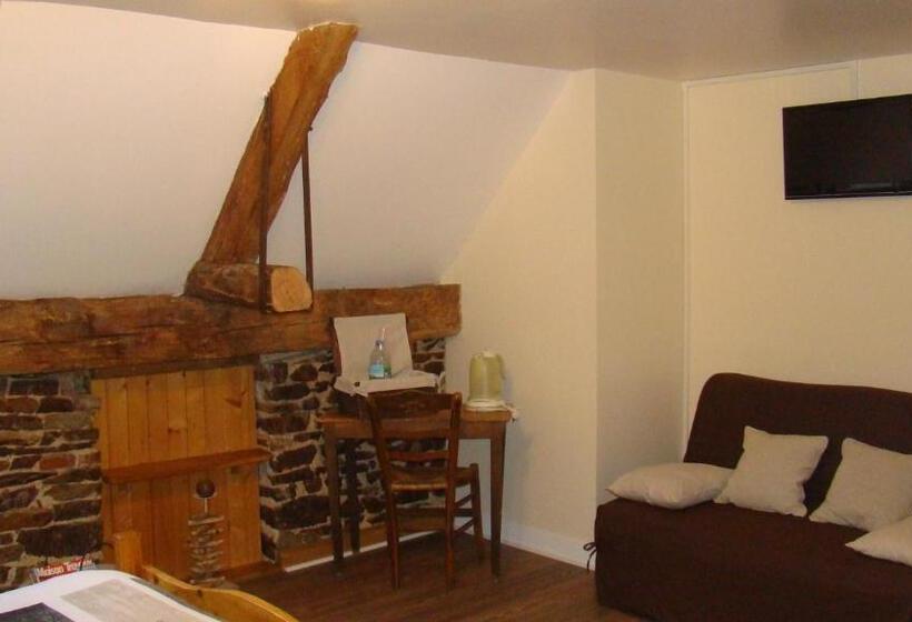 חדר סטנדרט לארבעה, Gîte De La Cour