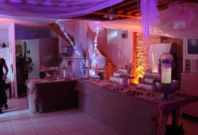 בית, 3 חדרי שינה, Gîte De La Cour