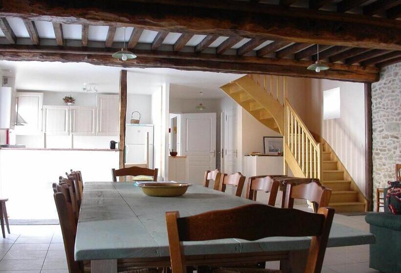 בית, 3 חדרי שינה, Gîte De La Cour