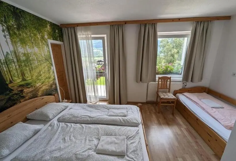 Camera Familiare, Haus Kathan