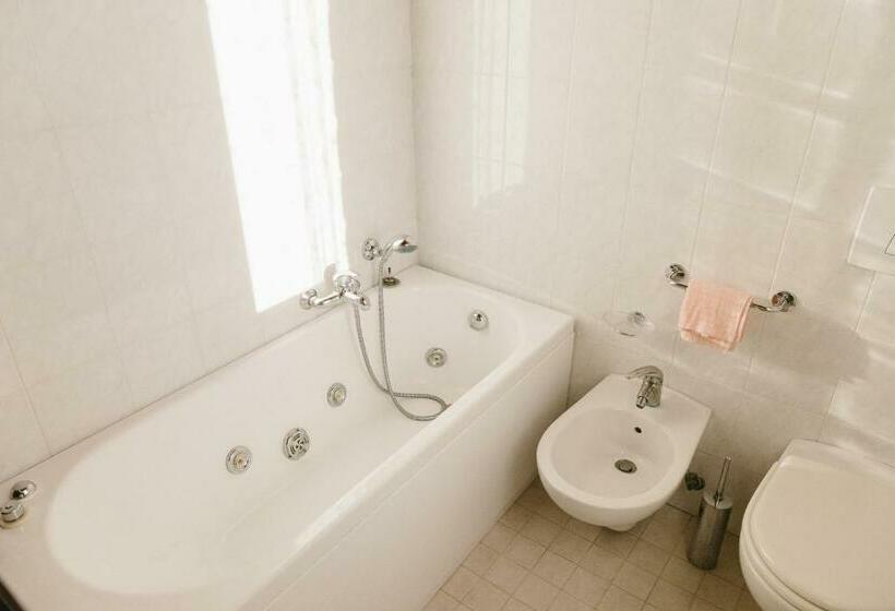 غرفة سوبيريور, Il Castellaro