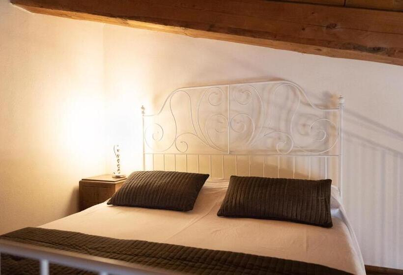 جناح جونيور, Il Castellaro