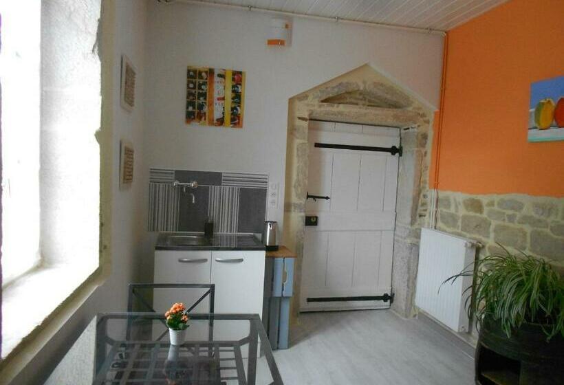 スタンダードルーム, Litdevin