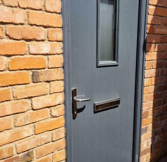 标准单人间, Royal Oak