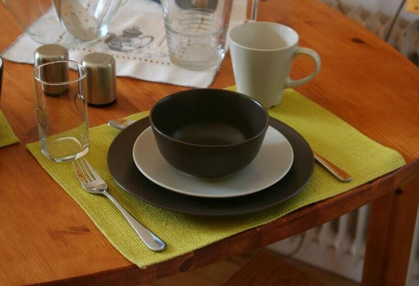 带1个卧室的公寓, Bed & Breakfast Björkhyddan