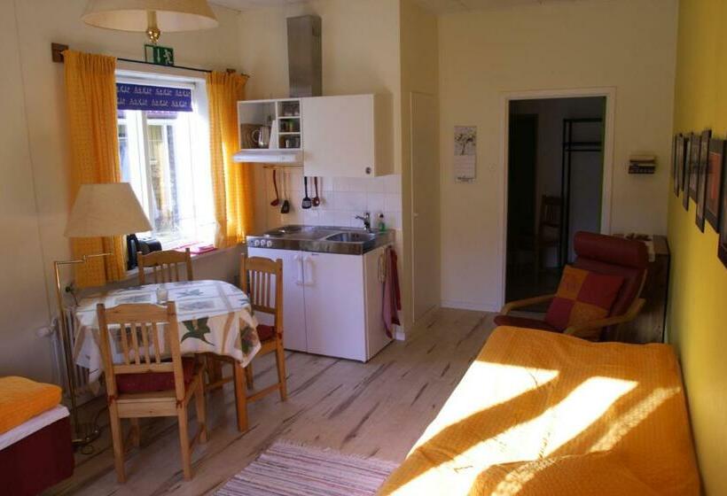 带1个卧室的公寓, Bed & Breakfast Björkhyddan