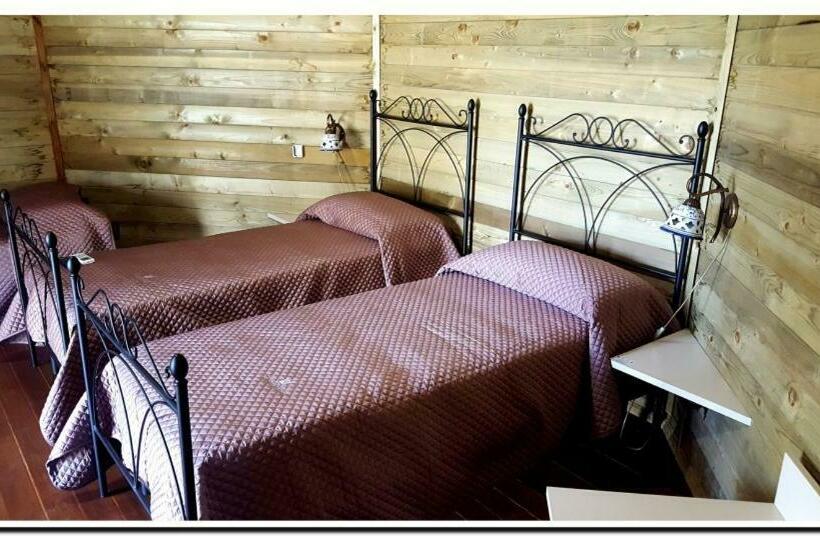 בקתה סטנדרטית, El Bait