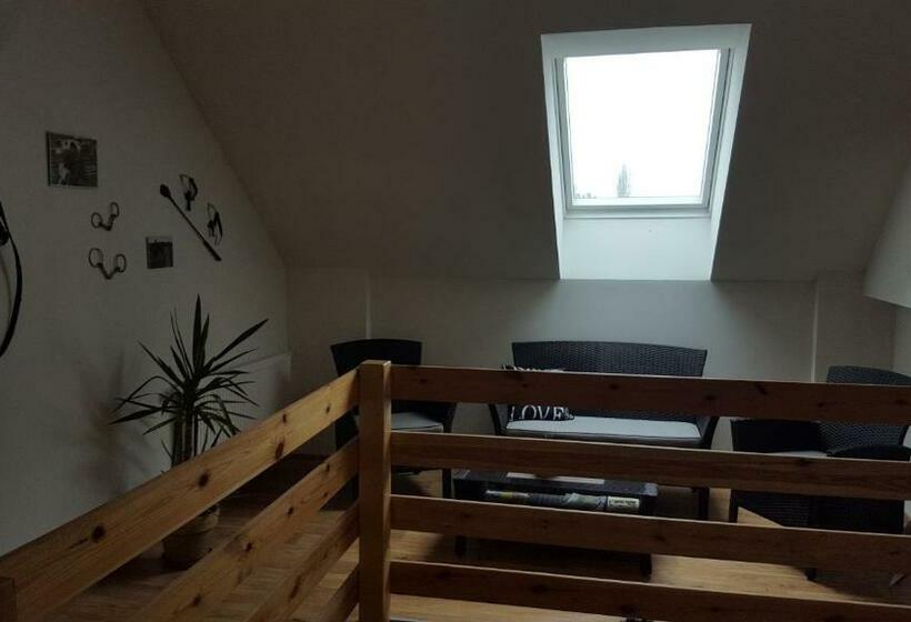 스탠다드 트리플 룸, Farm Stay Nh Stables