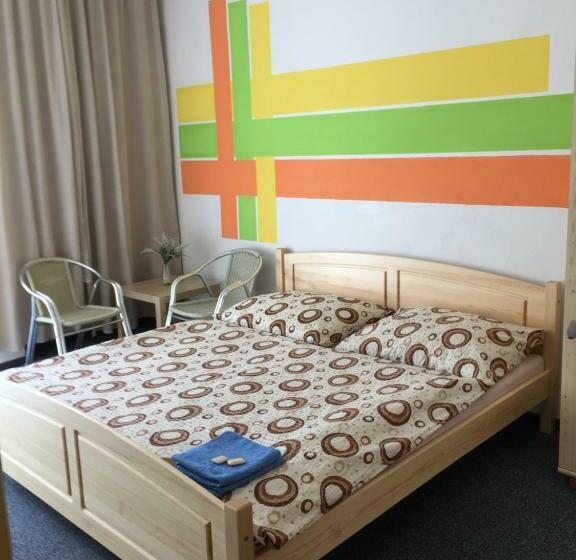 침실 2개 스위트, Pod Stráží