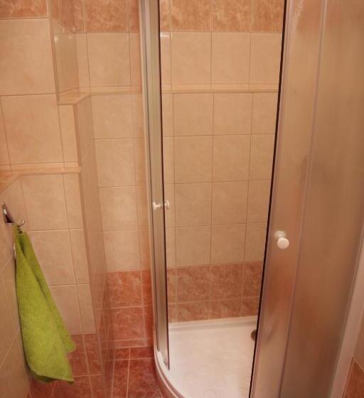 스탠다드 트리플 룸, Pod Stráží