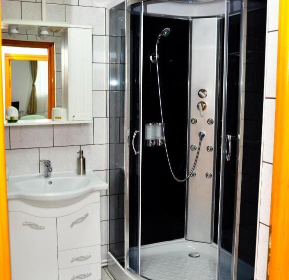 스탠다드 룸 공동 욕실, Dmc House