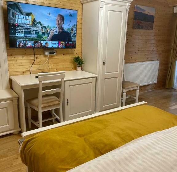 Номер Deluxe с Балконом, Pensiunea Alexolar