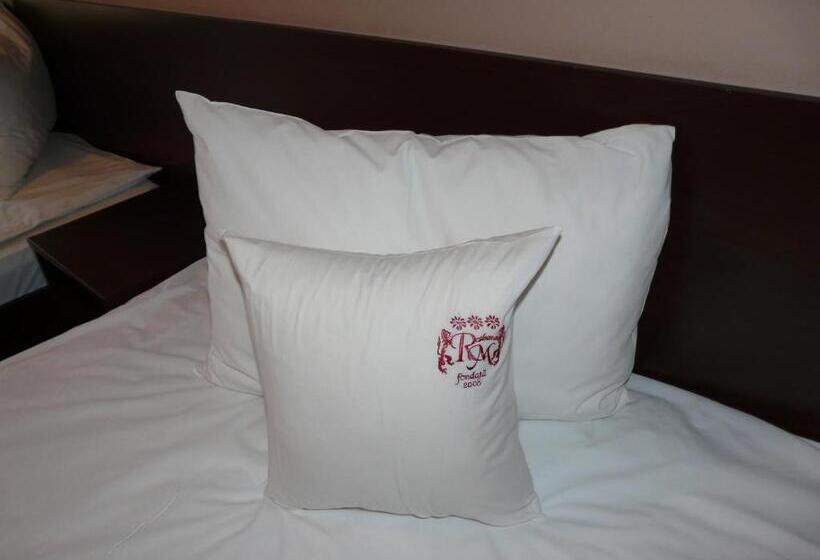 Четырехместный Номер Стандарт, Pensiunea Roua Muntilor