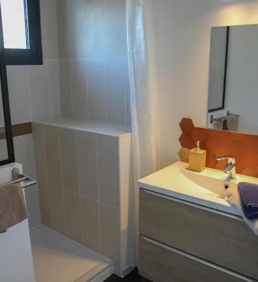 ガーデンビュースタンダード４ベッドルーム, Chambres D étape   Le Répit De L Oust   Certifié Ecolabel Européen