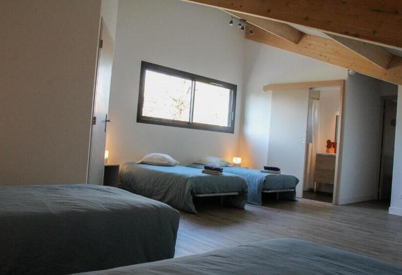 정원 전망 4인용 스탠다드 룸, Chambres D étape   Le Répit De L Oust   Certifié Ecolabel Européen