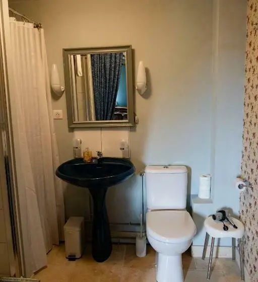 スーペリアールーム, Jan S Place In Burgundy