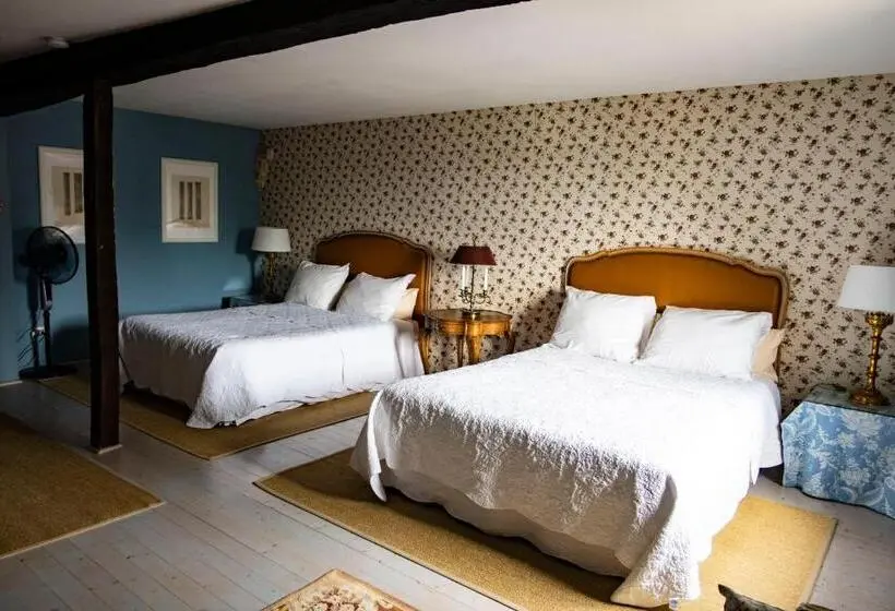 ファミリールーム, Jan S Place In Burgundy