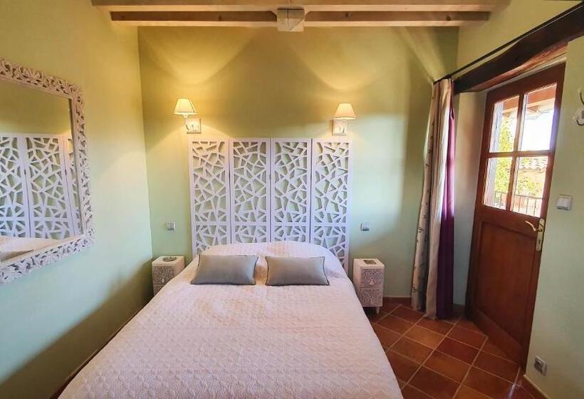 غرفة قياسية مطلّة علي الحديقة, La Grangette Sepx