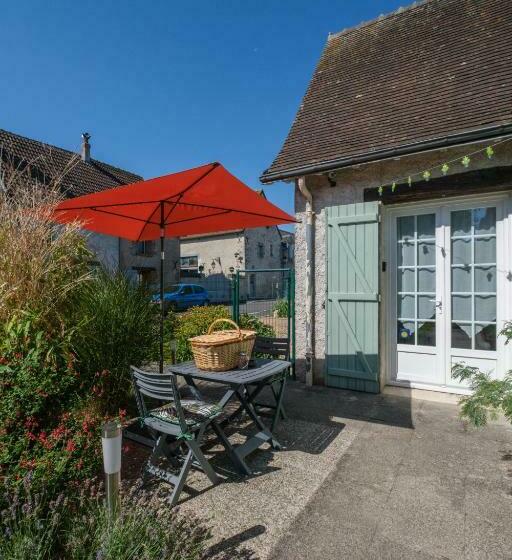 חדר משפחתי, Les Deux Anes