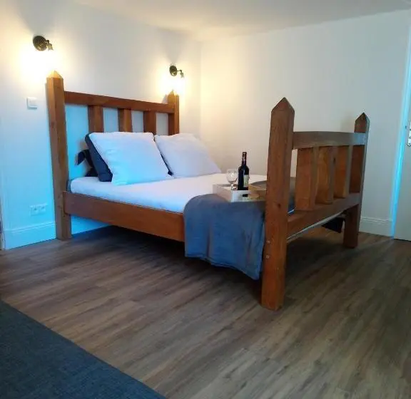 Deluxe Kamer met Kingsize Bed, Frenes B&b