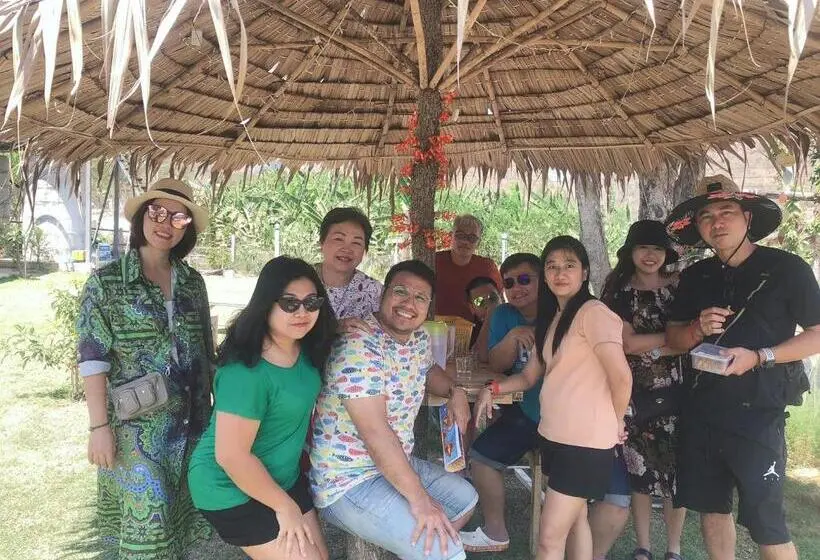 デラックスルーム, บ้านไม้หอมบูติค สวนผึ้ง