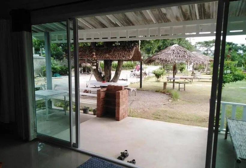 ファミリールーム, บ้านไม้หอมบูติค สวนผึ้ง