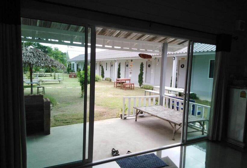 Family Room, บ้านไม้หอมบูติค สวนผึ้ง