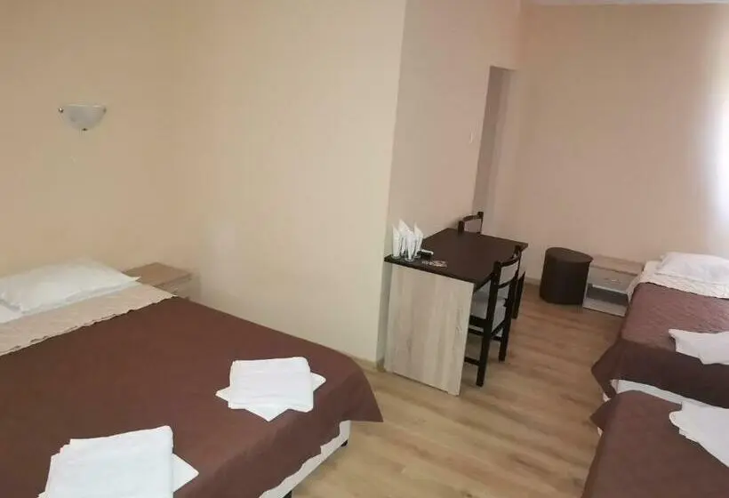 スタンダード４人部屋, хотел таганрог