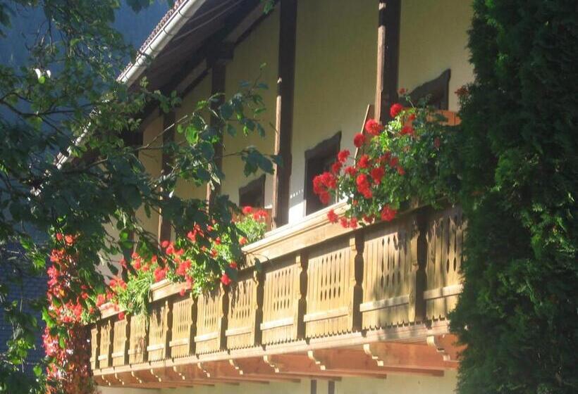 带阳台套房, Lassingbauer