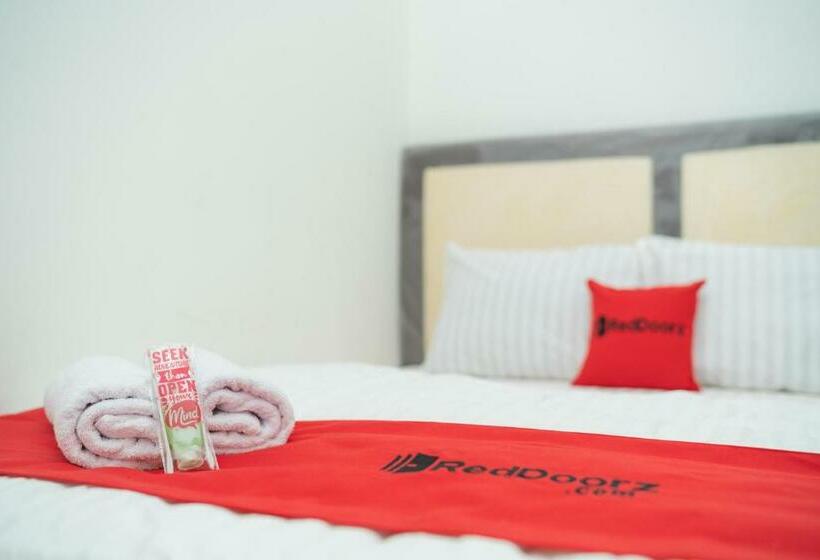 غرفة قياسية, Reddoorz Near Bundaran Ciceri