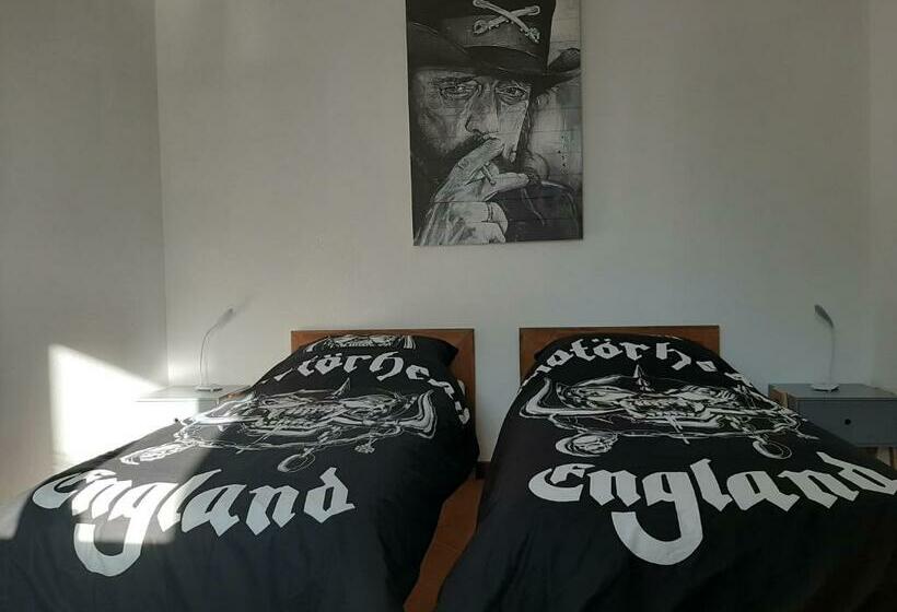 غرفة ديلوكس, Moto Pareto B&b