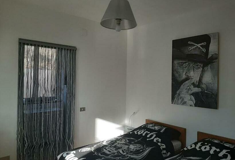 غرفة ديلوكس, Moto Pareto B&b