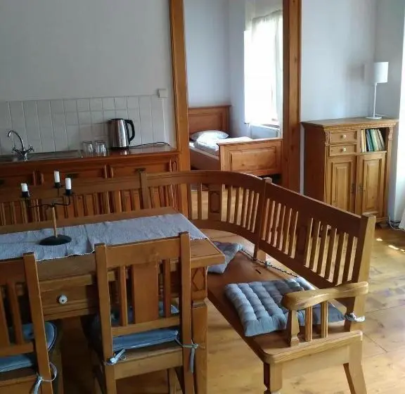 ファミリールーム, Bučický Mlýn