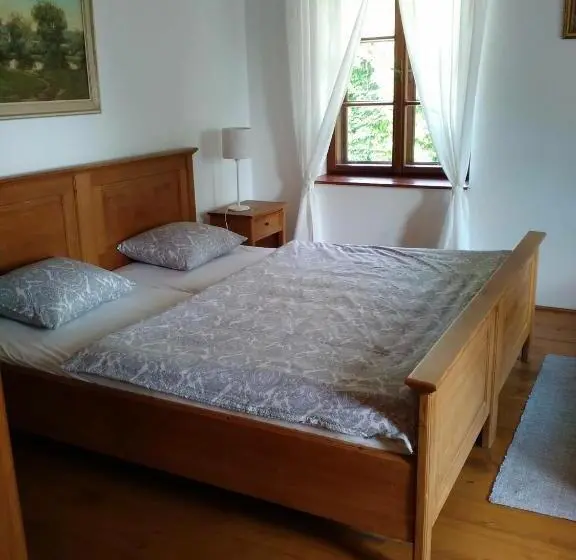 ファミリールーム, Bučický Mlýn