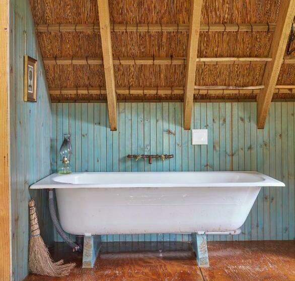 샬레, Driftwood Treehouse