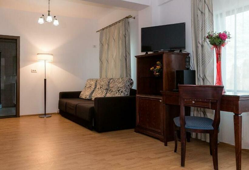 Quarto Familiar, Enigma Bucovinei