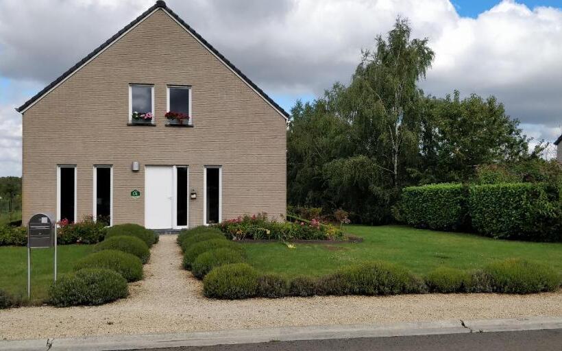 غرفة قياسية مطلّة علي الحديقة, Le Bordon