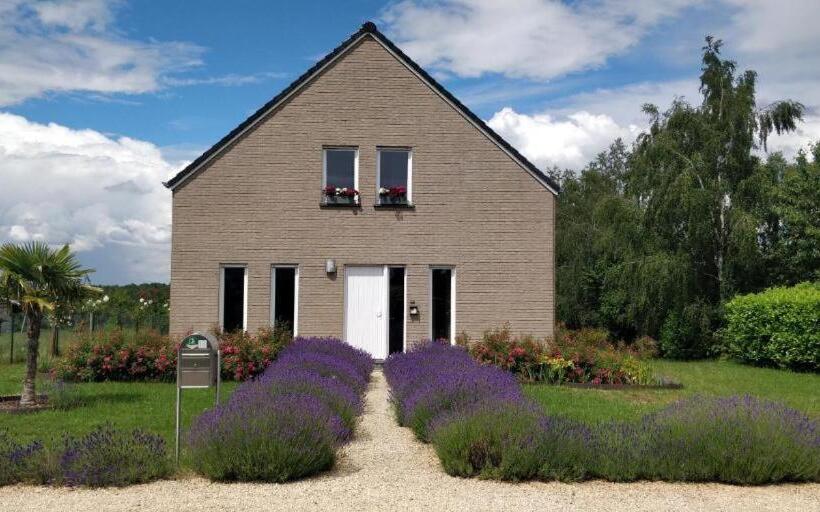 غرفة قياسية مطلّة علي الحديقة, Le Bordon