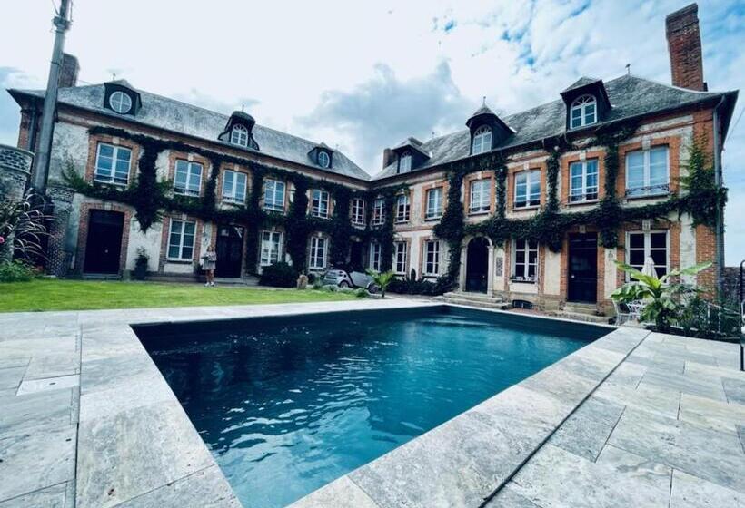 Номер Стандарт Вид на Бассейн, Maison D Hôtes L évidence