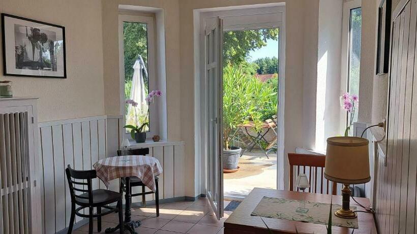 带共用浴室的标准房间, Schillers Landhaus