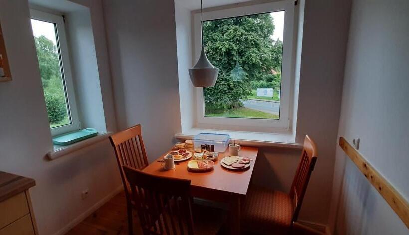 带共用浴室的标准房间, Schillers Landhaus