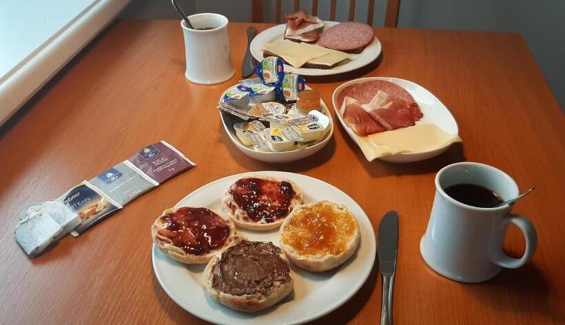 带共用浴室的标准房间, Schillers Landhaus