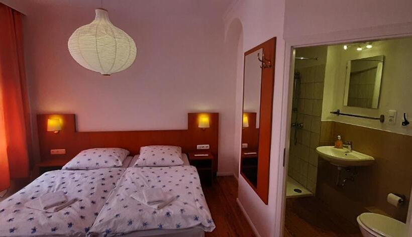 标准间, Schillers Landhaus