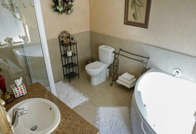 جناح كومفورت, Tuscan Rose