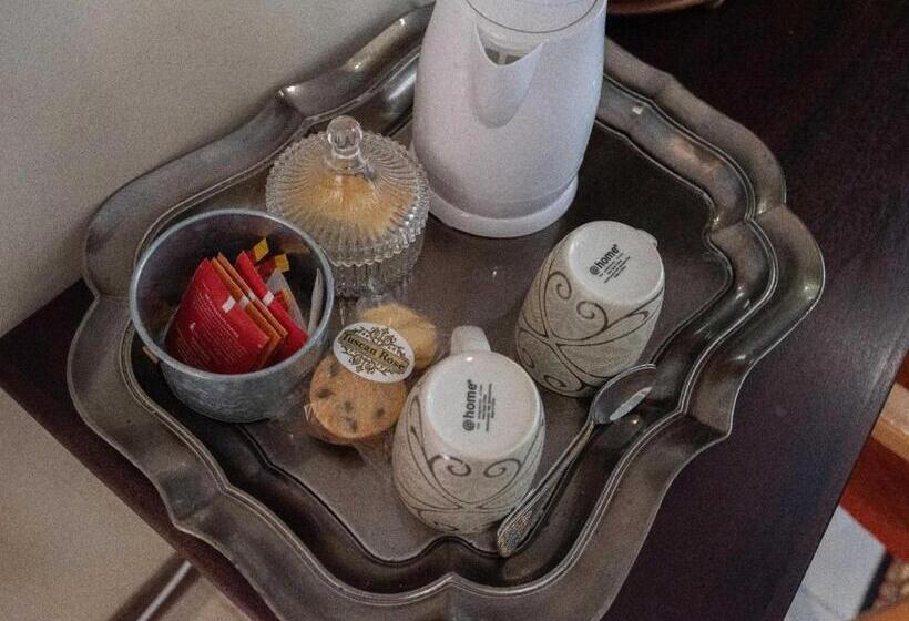 غرفة قياسية سرير كينج, Tuscan Rose