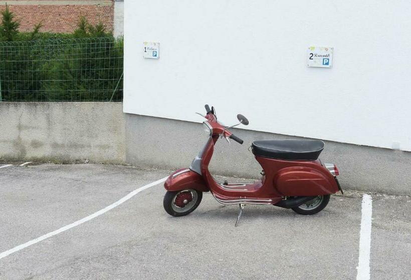 标准房带园景, Weingut Martinshof