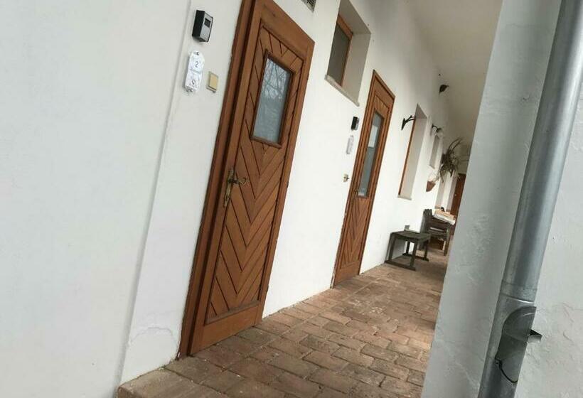 标准房带园景, Weingut Martinshof