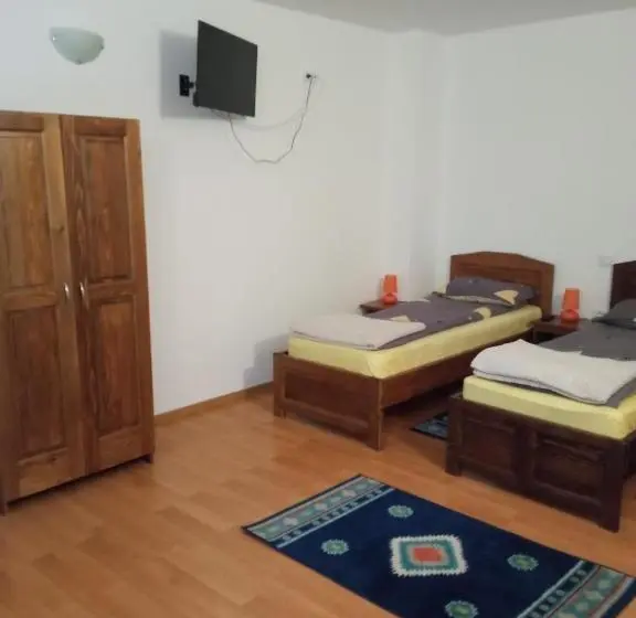 Comfort Kolmen Hengen Huone, Pensiunea Dodo