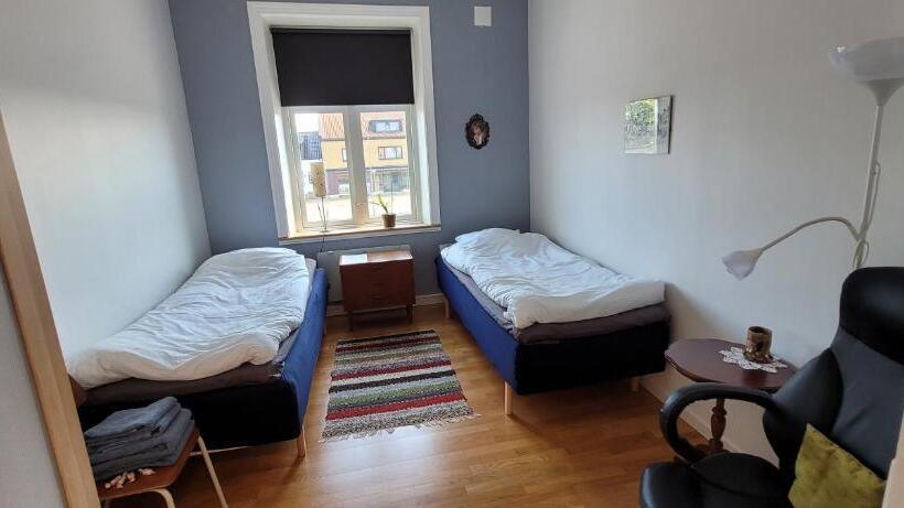 经济房, Svea Hotell, Vollsjö